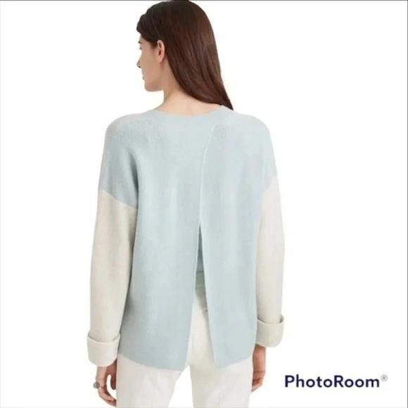 CLUB MONACO Arya Split-Back Sweater - Picture 12 of 14